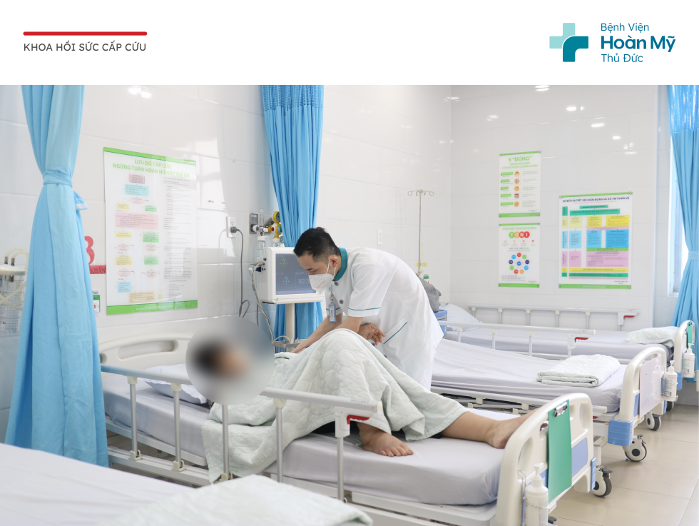 Cấp cứu thành công cụ bà 77 tuổi nhập viện vì biến chứng nặng của đái tháo đường cùng nhiều bệnh nền phức tạp