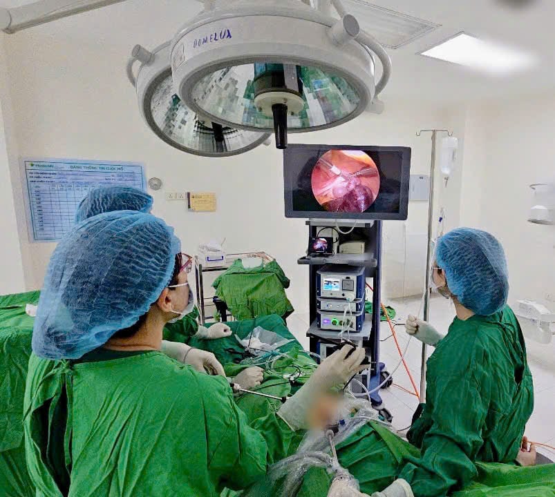 Cấp cứu kịp thời ca xoắn vòi trứng hiếm gặp 