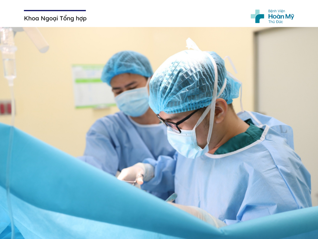 U bã vai to gần 10 cm được phẫu thuật bóc tách thành công