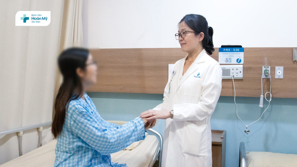 Đừng coi thường dấu hiệu viêm xoang mũi chảy máu