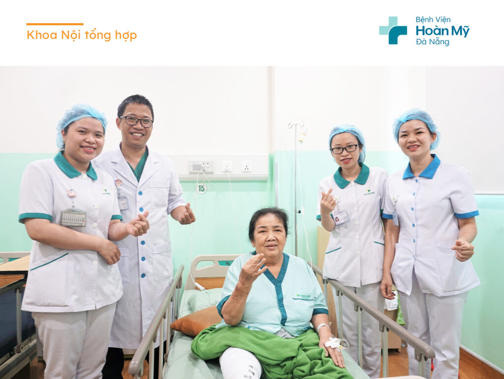 Phẫu thuật thay khớp gối cho người nhiều bệnh nền, thoái hóa khớp đã 30 năm, giúp người bệnh phục hồi vận động