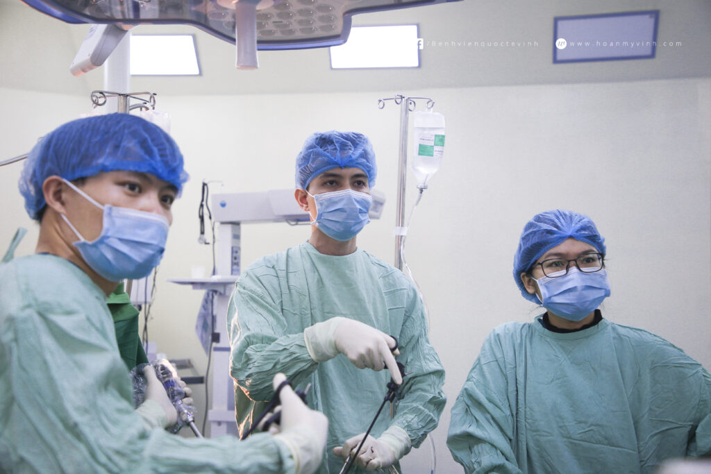 Cấp cứu kịp thời thai ngoài tử cung vỡ ngập máu ổ bụng