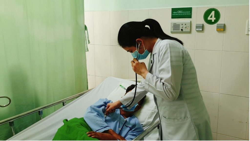 BỊ SUY THẬN CẤP NHƯNG TỰ UỐNG THUỐC NAM ĐIỀU TRỊ, MỘT NGƯỜI ĐÀN ÔNG NGUY KỊCH