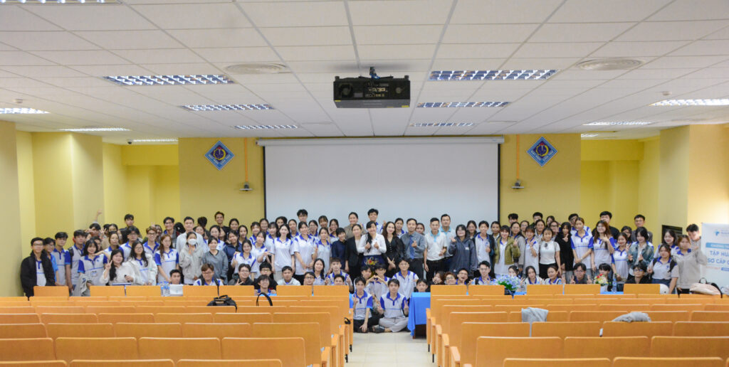 Tập huấn sơ cấp cứu và tư vấn sức khỏe cho sinh viên trường Đại học Cần Thơ