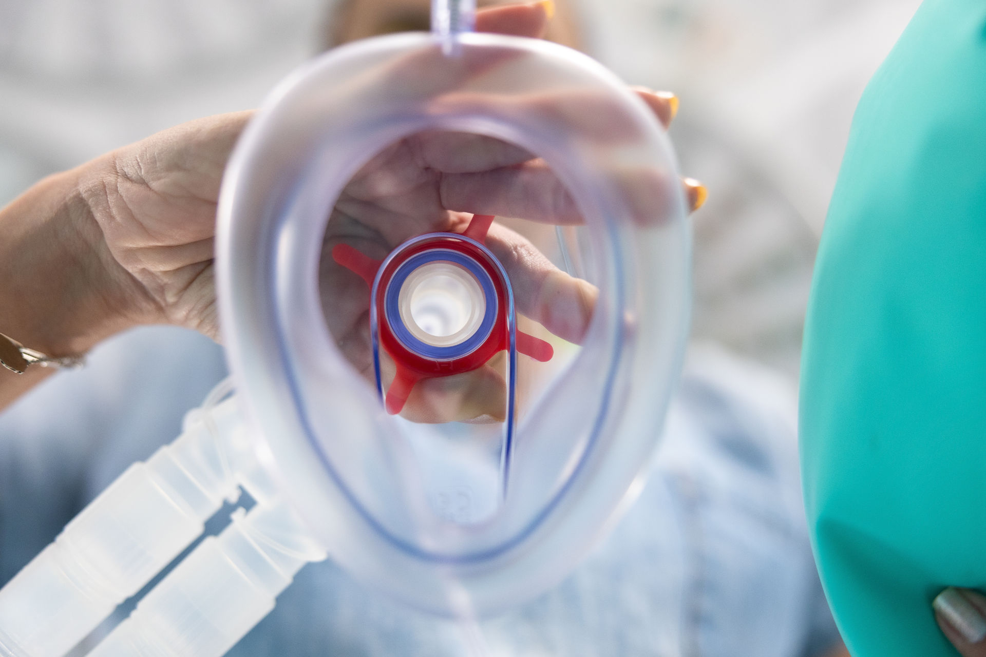 Gây mê Illustration