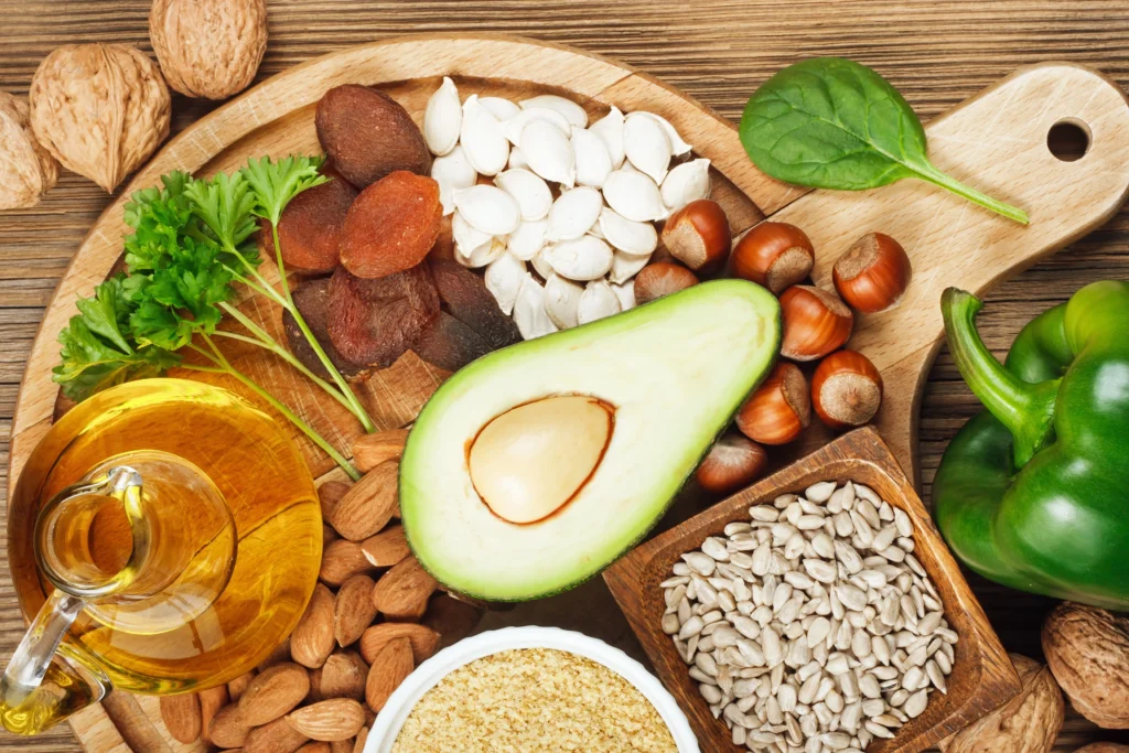 Vitamin E: Công dụng trong đời sống và cách uống đúng