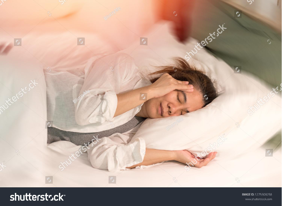 Rối loạn tiền đình khiến người bệnh đau đầu, mất ngủ