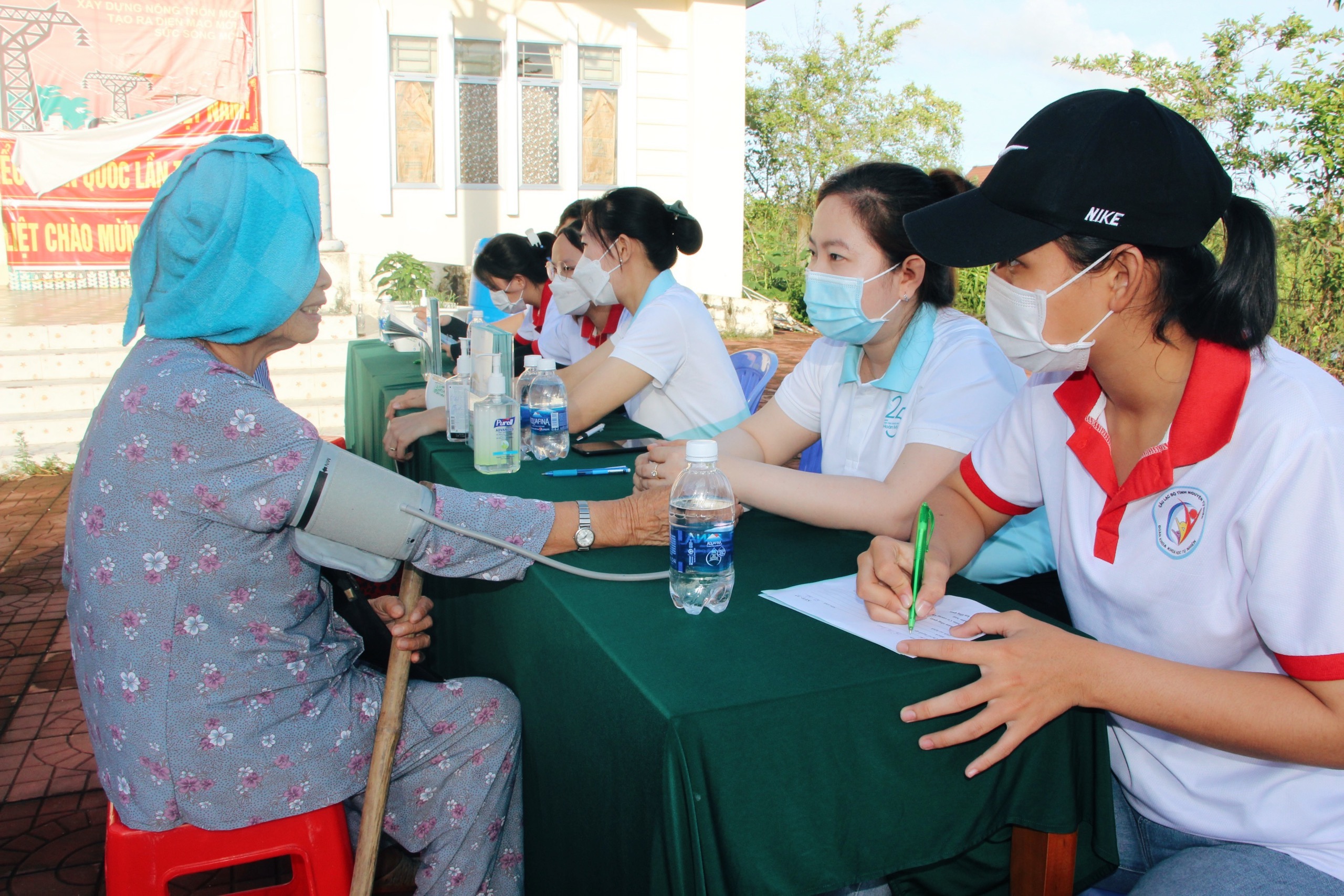 Hoàn Mỹ Cửu Long thực hiện nhiều chương trình khám bệnh từ thiện